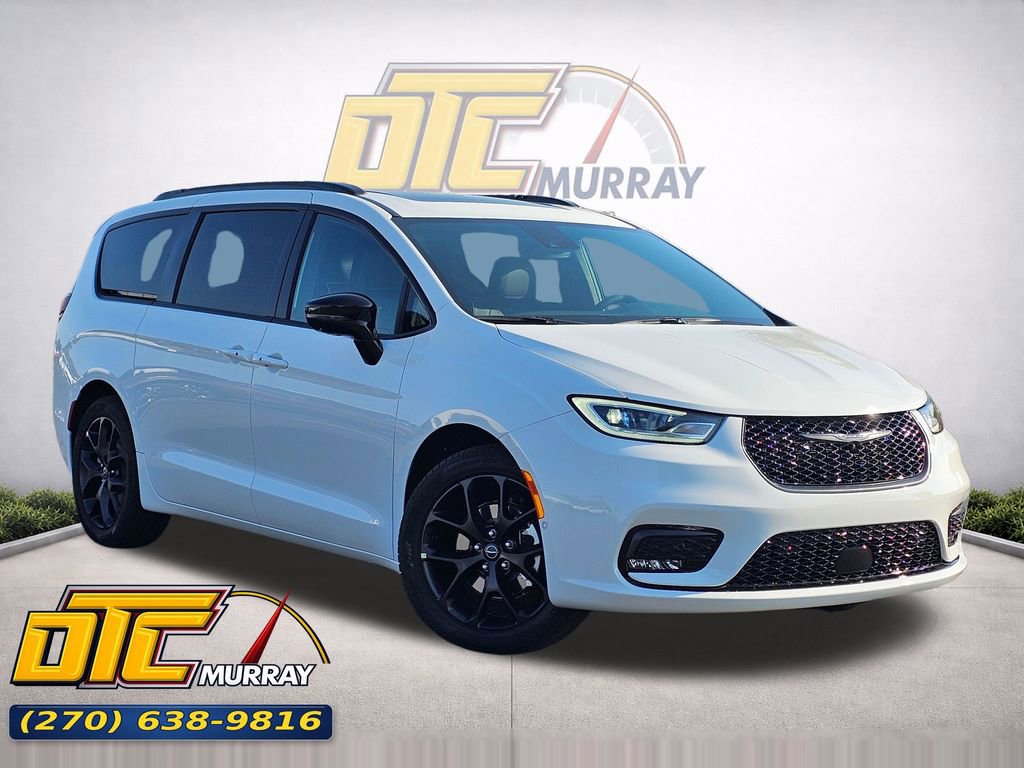 New 2026 Chrysler Pacifica Limited w/ S Appearance Package