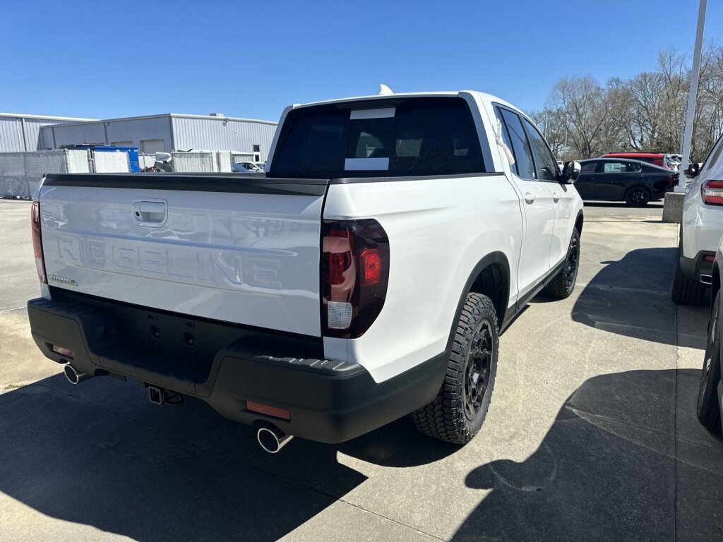 New 2025 Honda Ridgeline RTL+ image 3