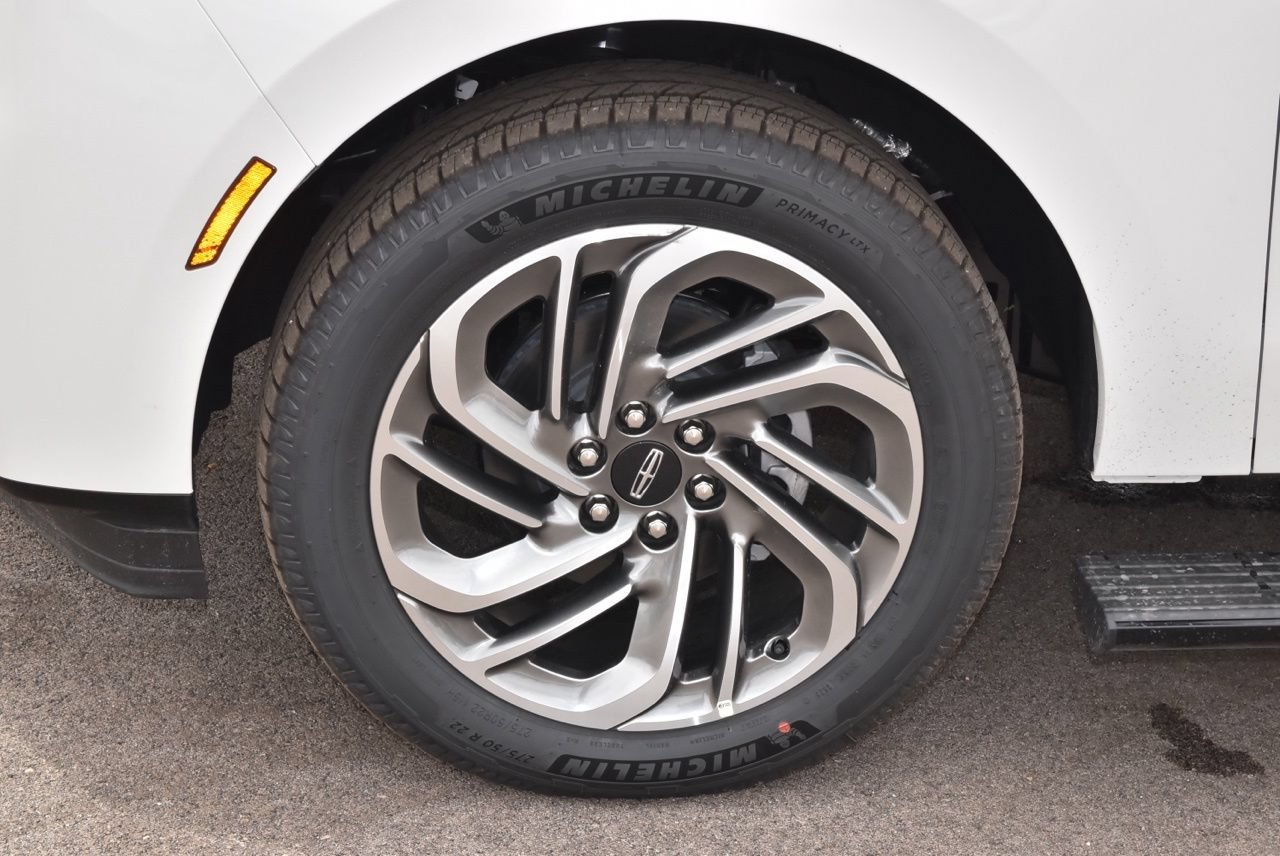 New 2026 Lincoln Navigator L Reserve AWD/4WD image 40