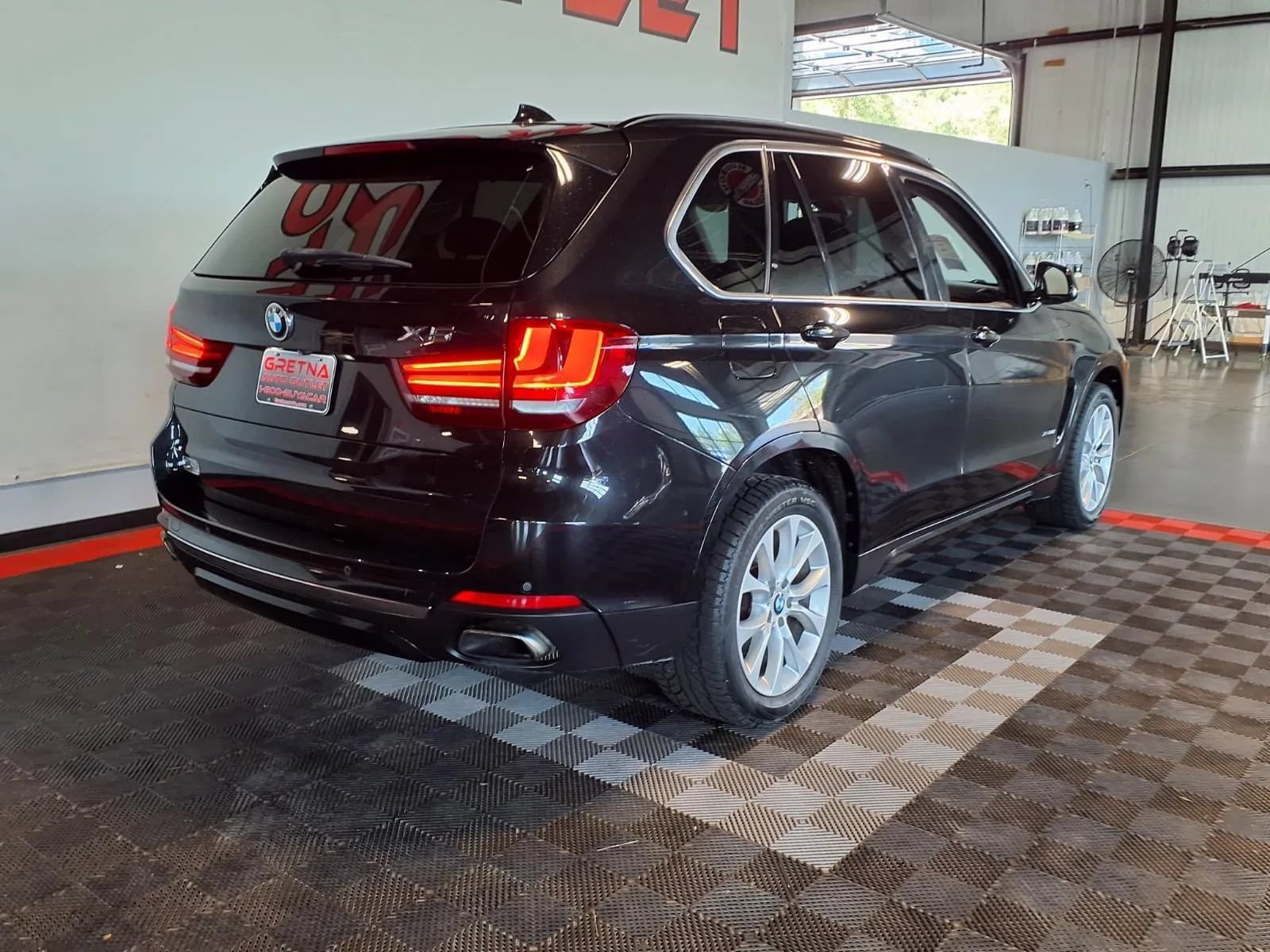 Used 2015 BMW X5 xDrive50i AWD/4WD image 9