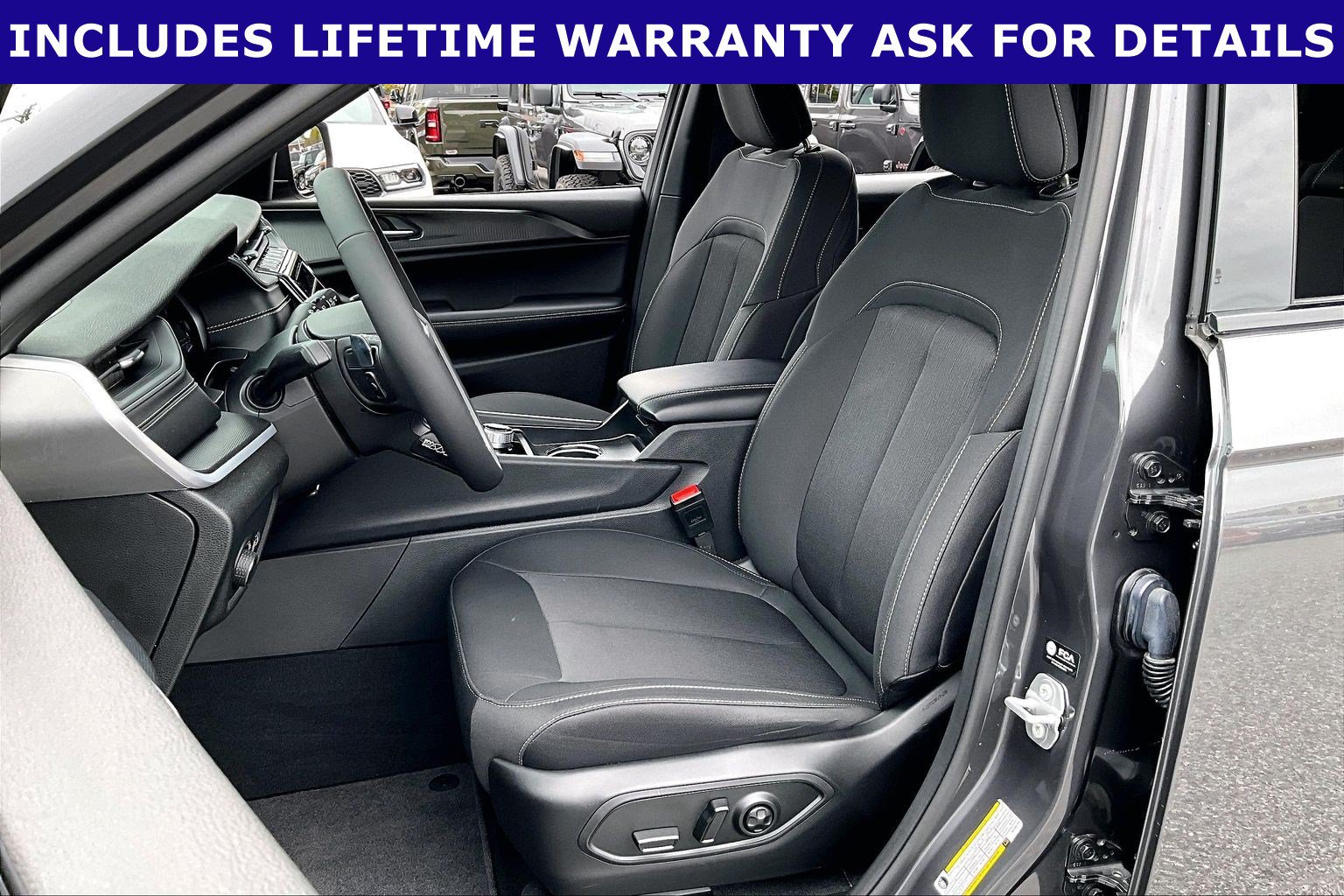 Used 2025 Jeep Grand Cherokee 4WD image 21