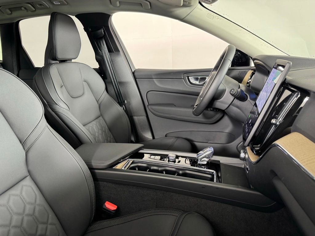 New 2026 Volvo XC60 B5 Plus w/ Protection Package Premier AWD/4WD image 2