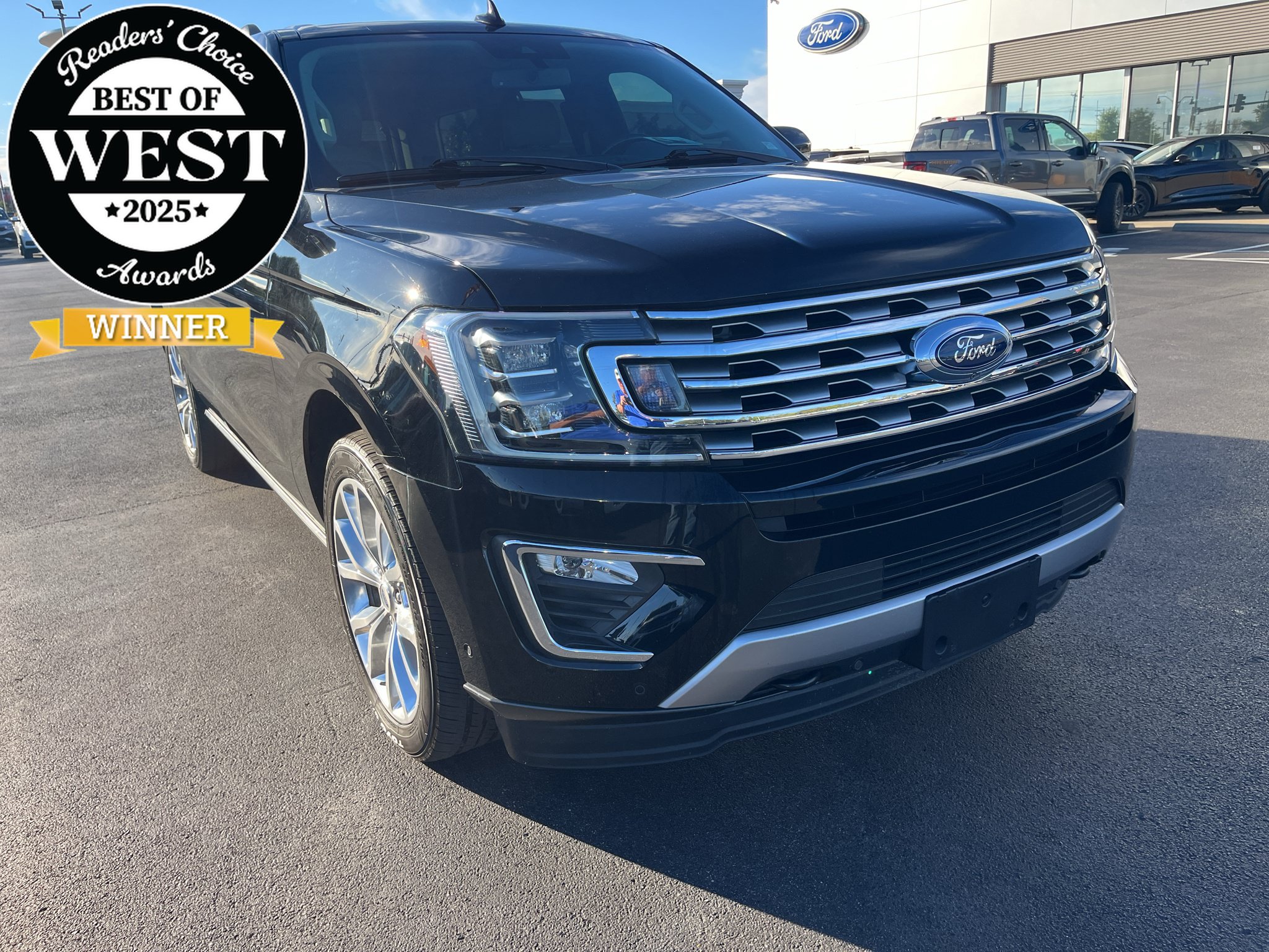 Used 2018 Ford Expedition Limited w/ Equipment Group 302A AWD/4WD image 1
