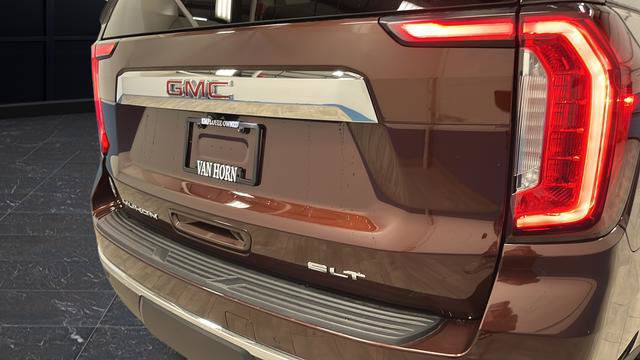 Used 2022 GMC Yukon XL SLT w/ SLT Premium Package AWD/4WD image 42