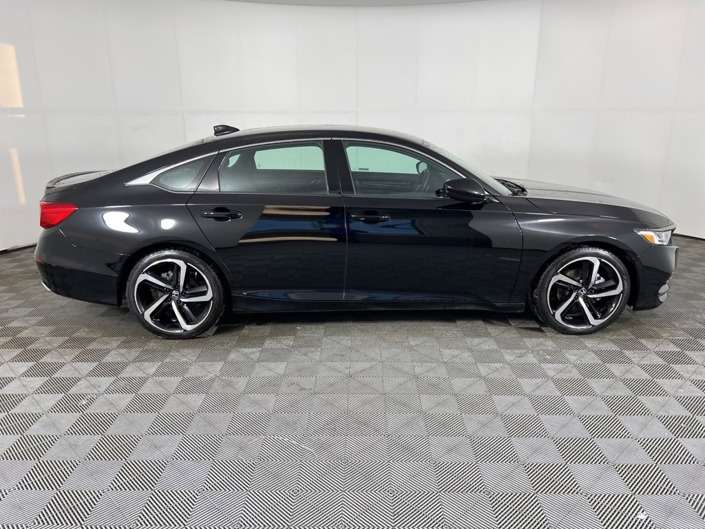Used 2019 Honda Accord Sport image 3