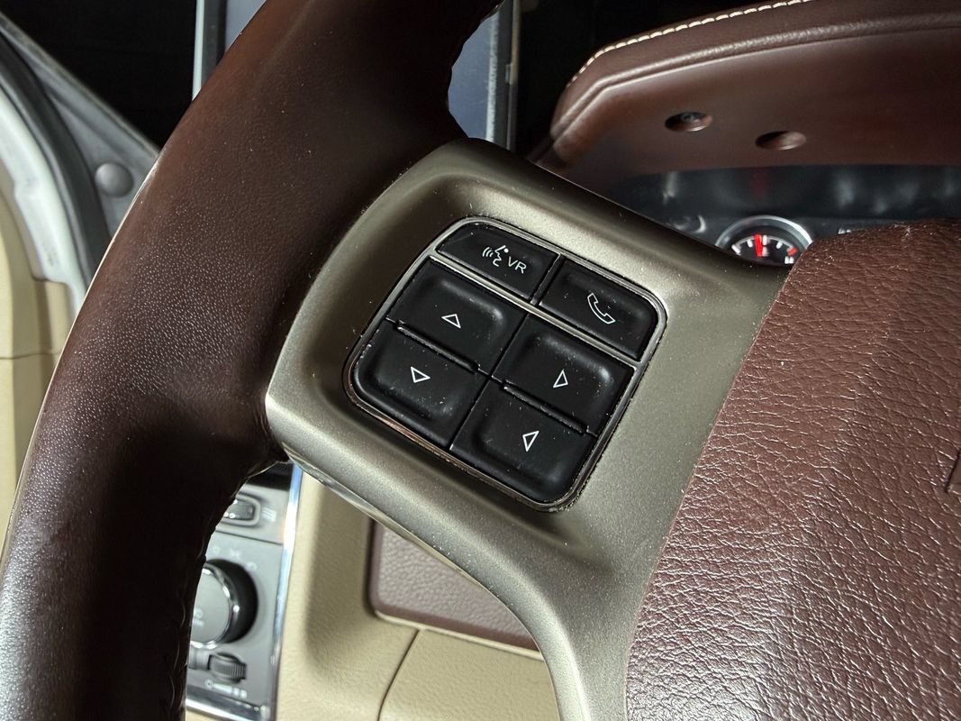Used 2016 RAM 3500 Laramie w/ Cold Weather Group AWD/4WD image 13