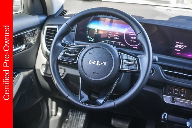 Certified 2025 Kia Seltos EX FWD image 16