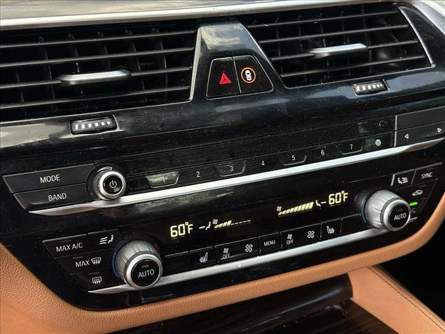 Used 2021 BMW 530i w/ M Sport Package RWD image 11