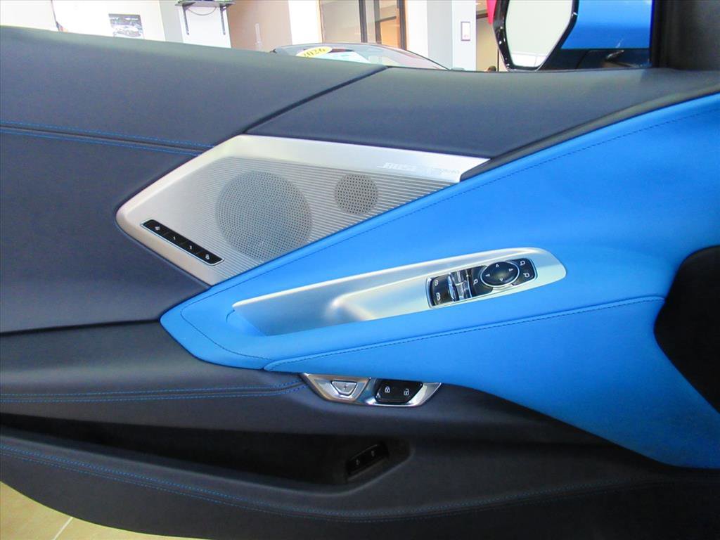 Used 2022 Chevrolet Corvette Stingray Premium Cpe w/ Z51 Performance Package image 14