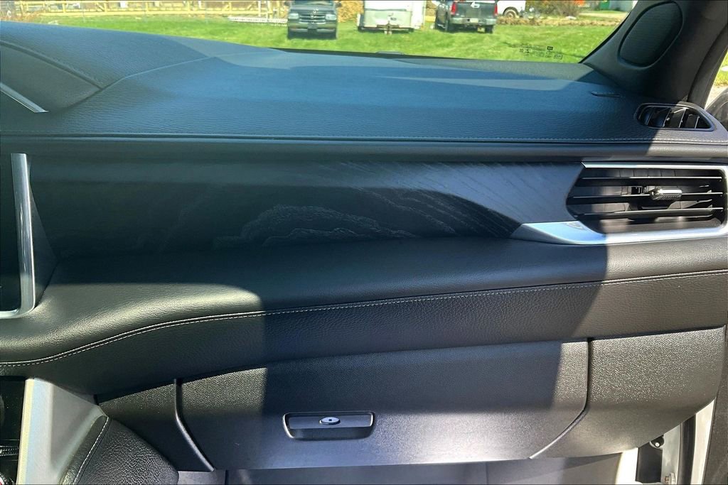 Used 2021 GMC Yukon Denali w/ Denali Premium Package image 15