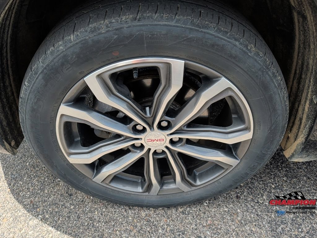 Used 2020 GMC Terrain Denali w/ Denali Premium Package AWD/4WD image 10