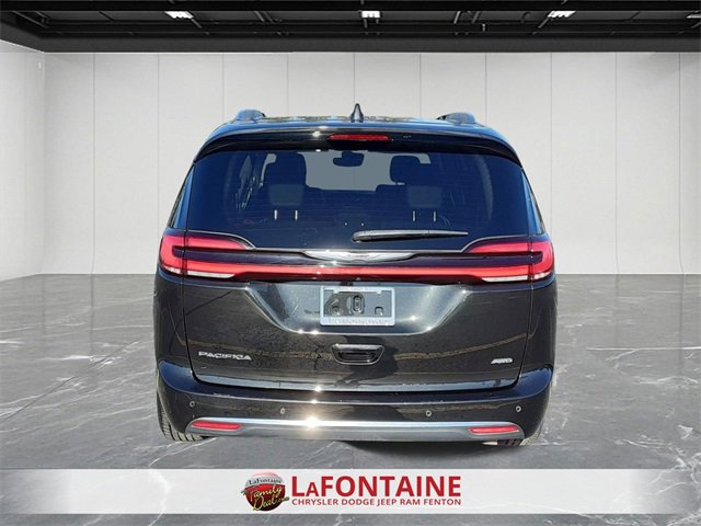 Certified 2021 Chrysler Pacifica Touring-L image 4