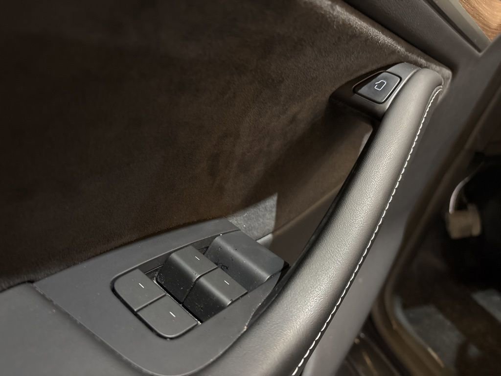 Used 2024 Tesla Model Y Long Range image 21