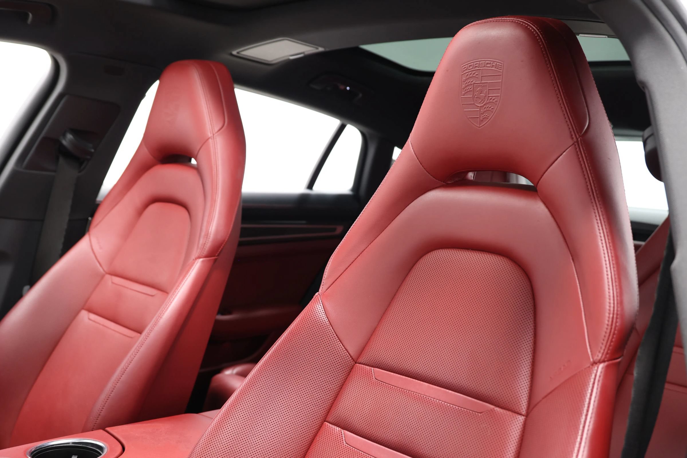 Used 2018 Porsche Panamera 4S Executive w/ Carbon Fiber Interior Package AWD/4WD image 18