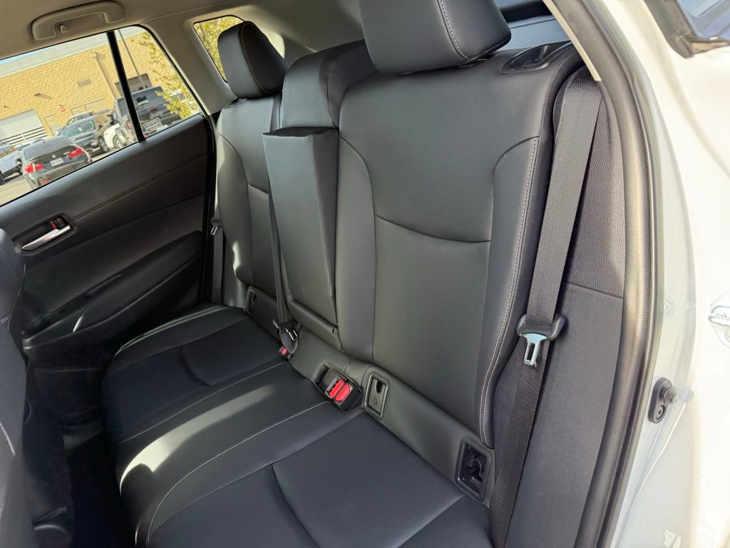 Used 2023 Toyota Corolla Cross XLE image 22