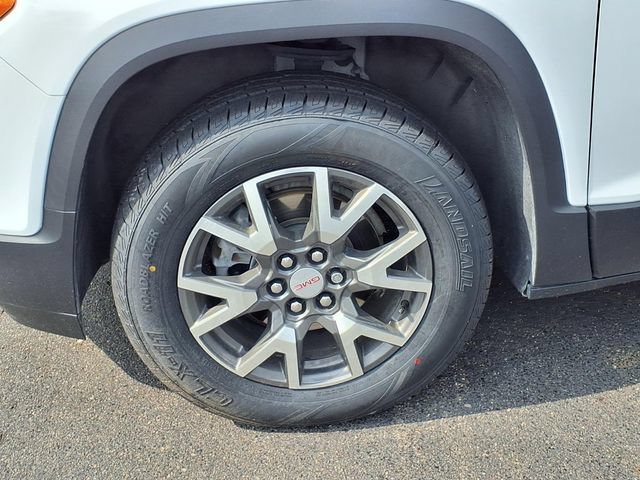 Used 2023 GMC Acadia SLE w/ Driver Convenience Package FWD image 9