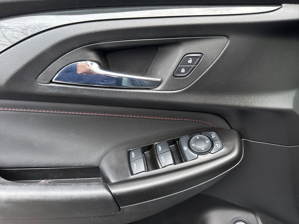 Used 2023 Chevrolet TrailBlazer RS w/ Sun and Liftgate Package image 12