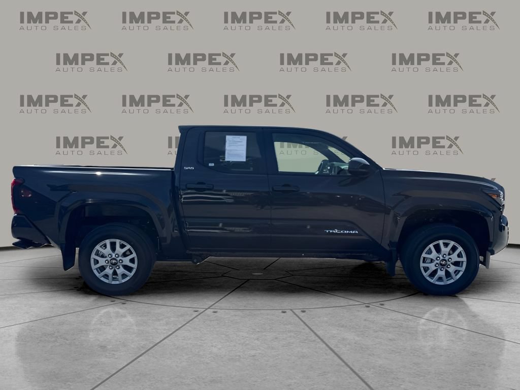 Used 2026 Toyota Tacoma SR5 AWD/4WD image 6