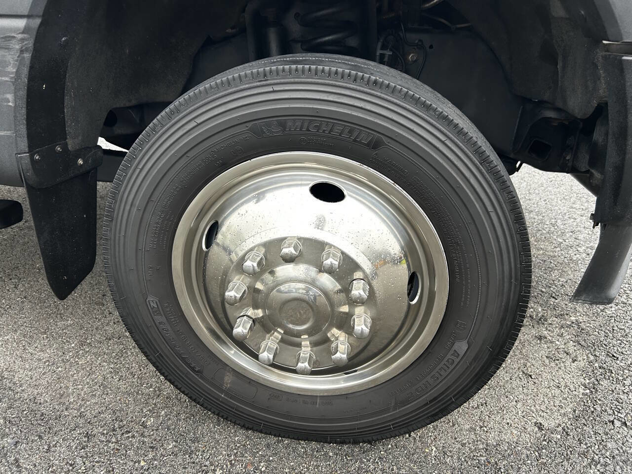 Used 2020 Ford F550 2WD Regular Cab Super Duty image 52