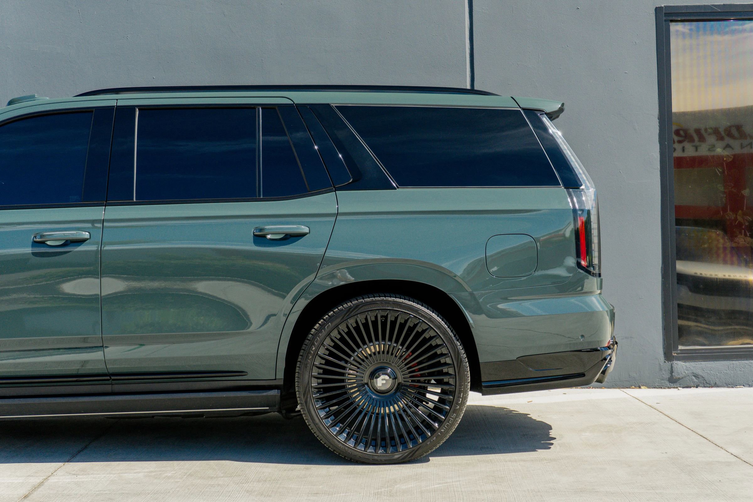 Used 2025 Cadillac Escalade V w/ LPO, ONYX Package AWD/4WD image 22