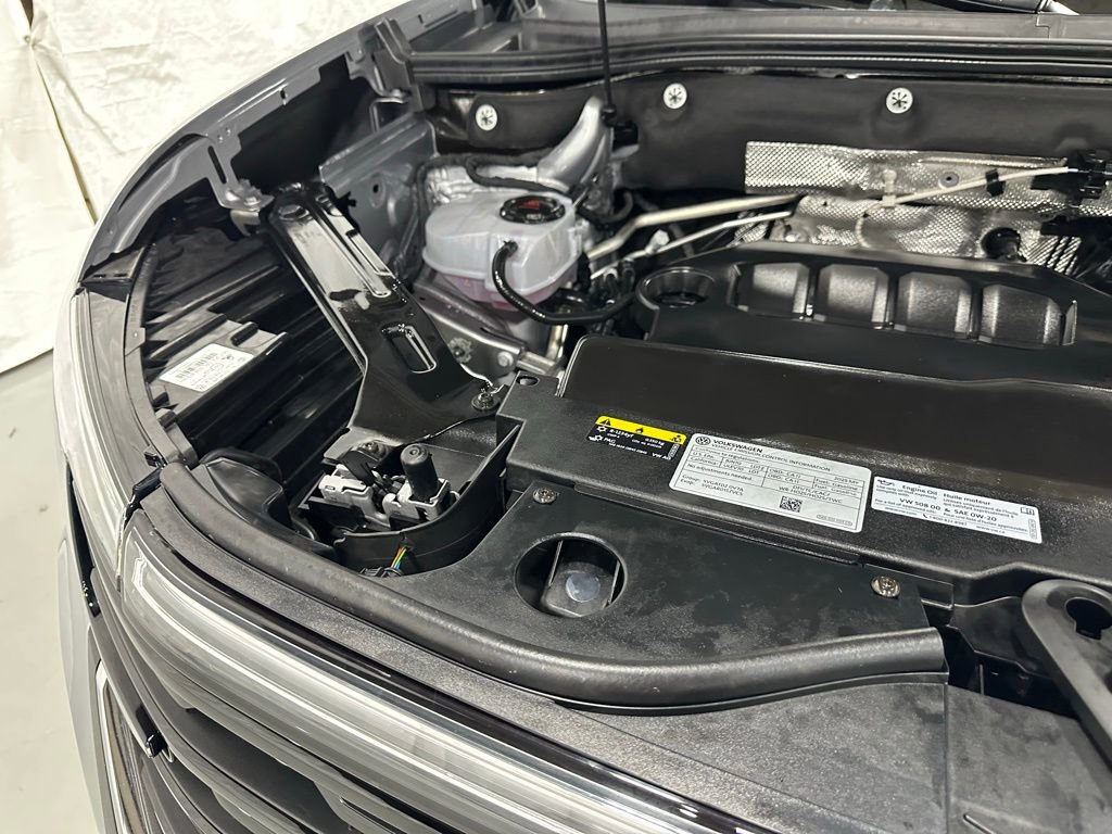 Used 2025 Volkswagen Atlas Cross Sport SE image 65