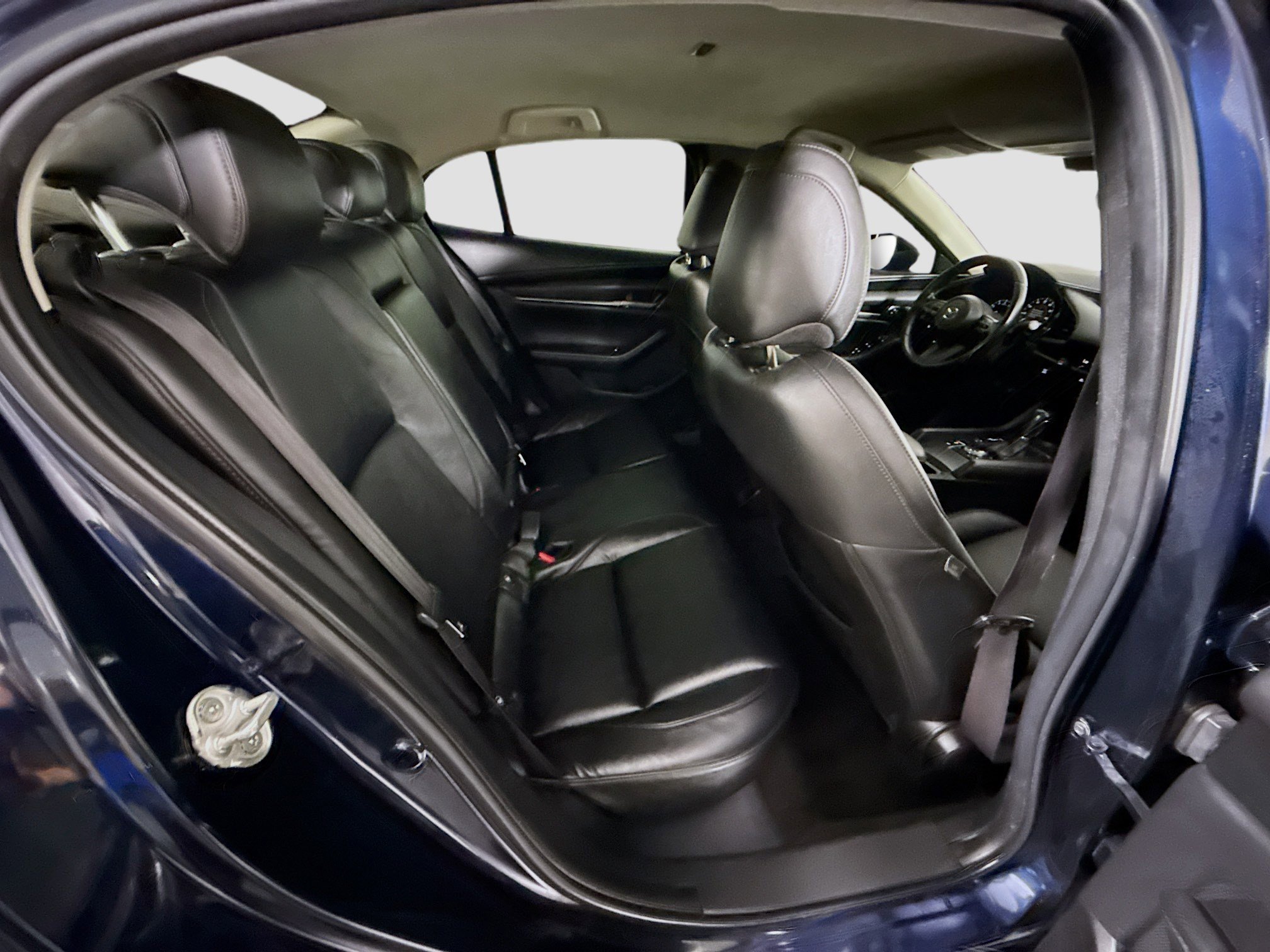 Used 2020 MAZDA MAZDA3 Sedan w/ Select Package image 27