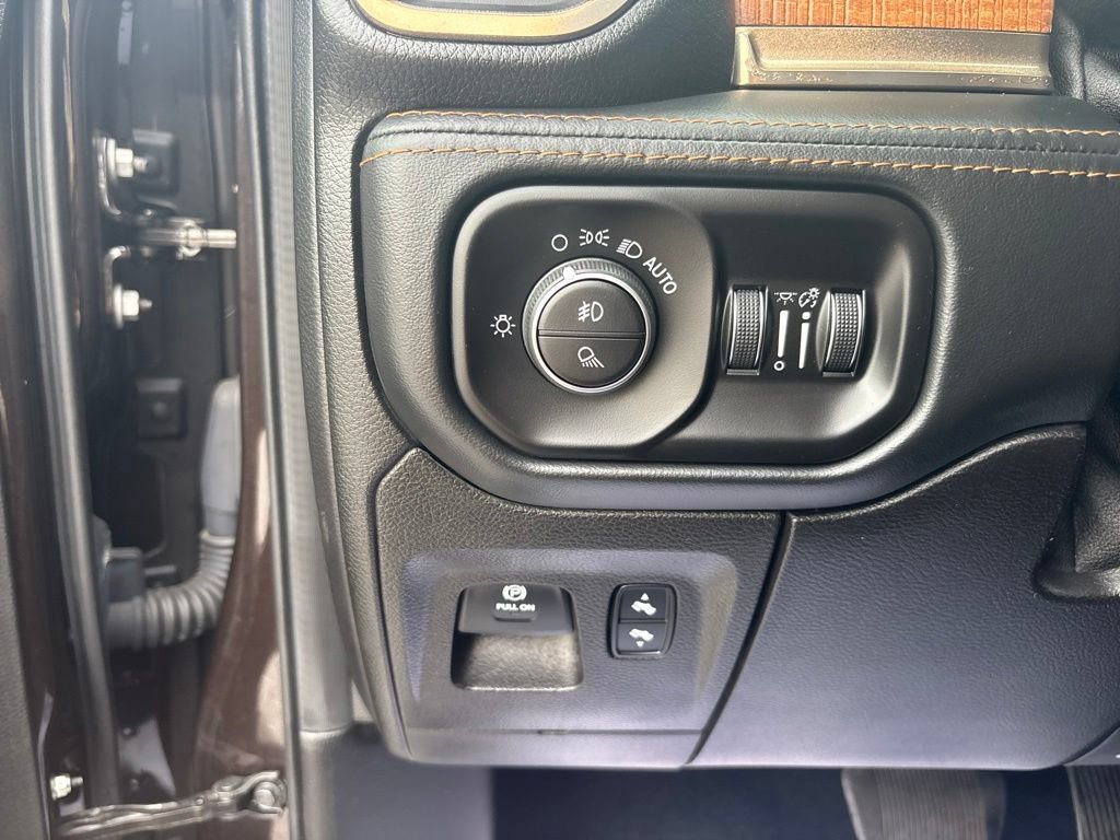 Used 2019 RAM 1500 Limited w/ Off Road Group AWD/4WD image 21