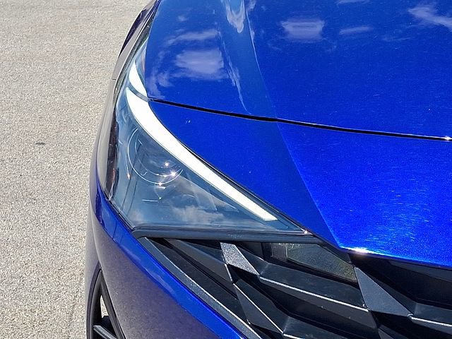 Certified 2023 Hyundai Elantra SEL w/ Preferred Accessory Package FWD image 9