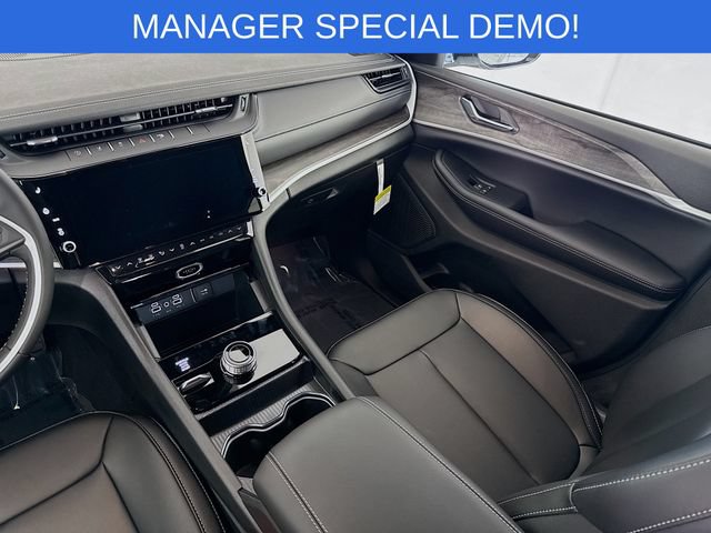 New 2026 Jeep Grand Cherokee L Limited AWD/4WD image 23