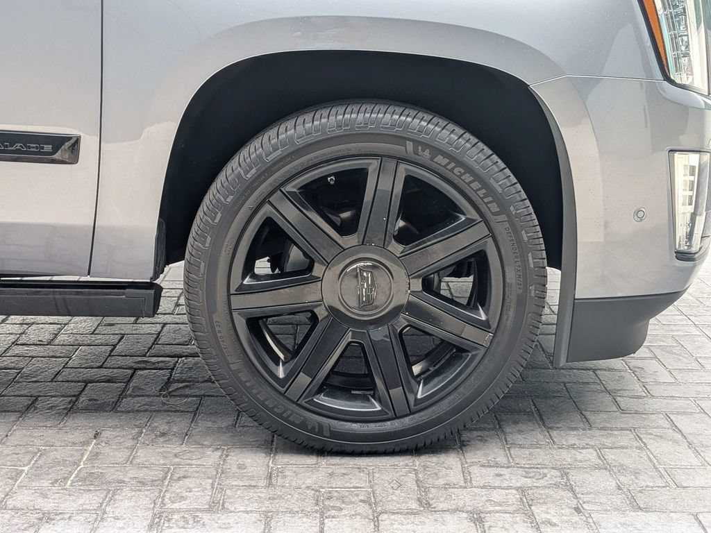 Used 2019 Cadillac Escalade Premium Luxury RWD image 12
