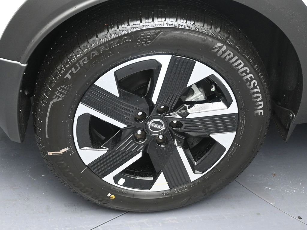 New 2026 Nissan Kicks SV w/ SV Premium Package AWD/4WD image 5