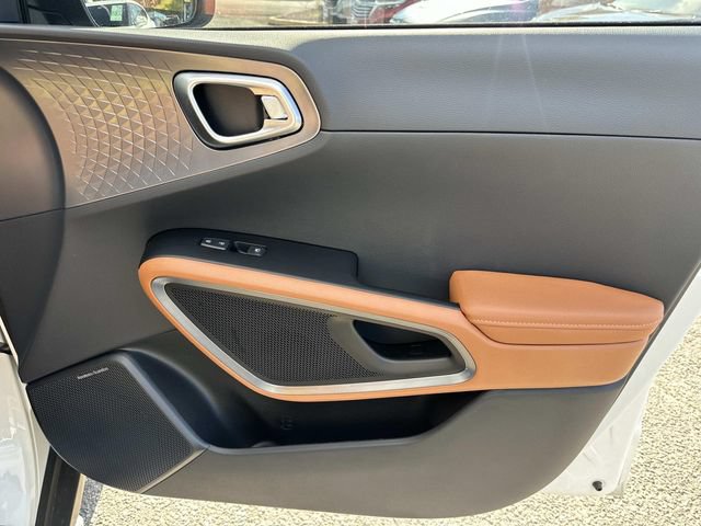 Used 2025 Kia Soul EX FWD image 8