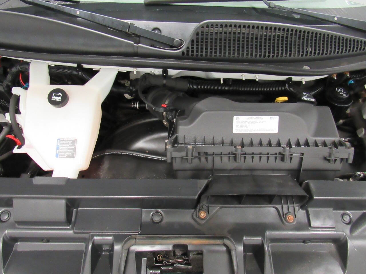 Used 2018 Chevrolet Express 3500 w/ Power Convenience Package RWD image 40