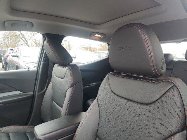New 2027 Chevrolet Bolt RS w/ Technology Package FWD image 9