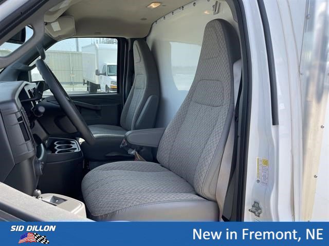 New 2025 GMC Savana 3500 w/ Power Convenience Package RWD image 5
