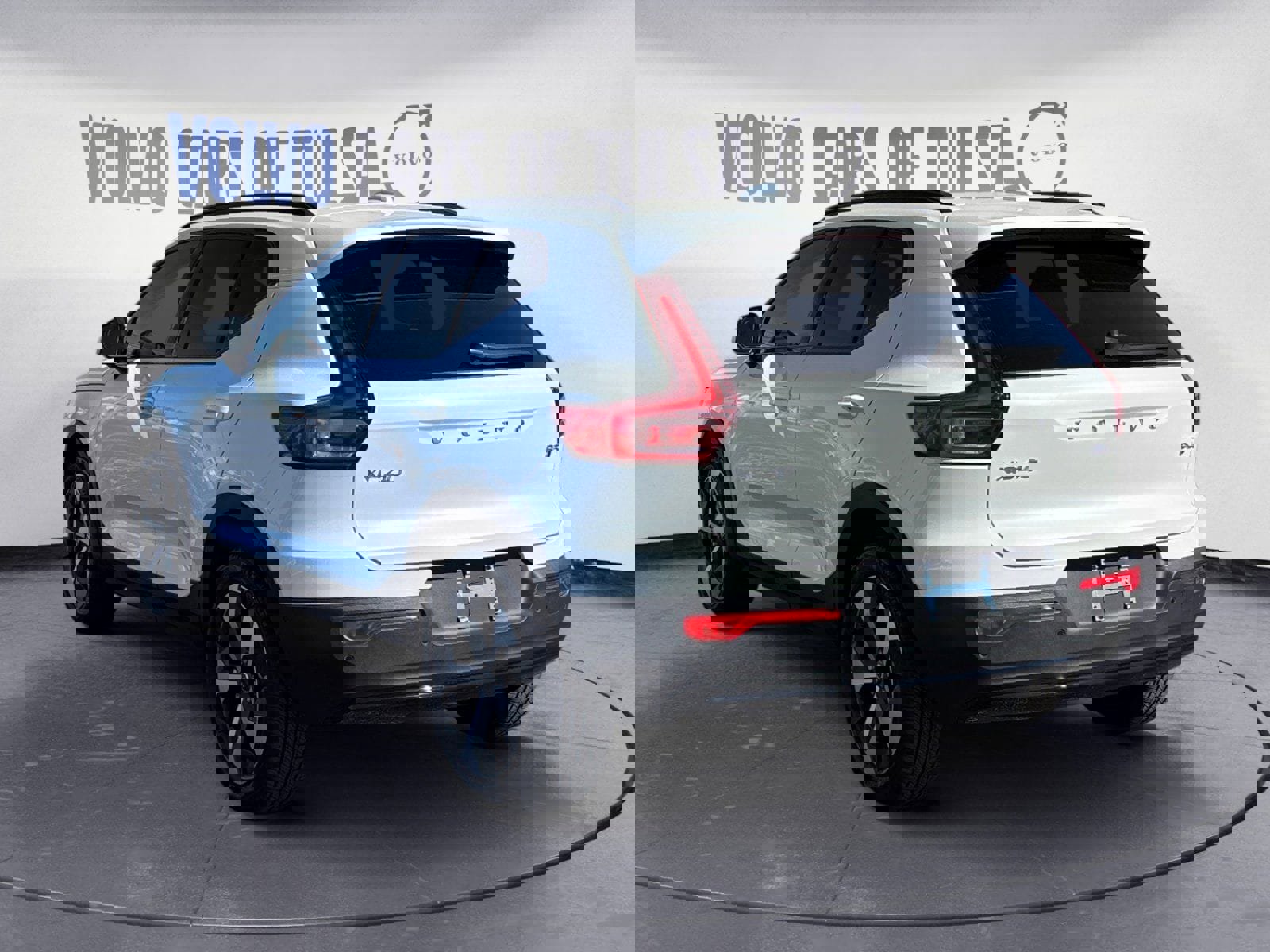 New 2026 Volvo XC40 B5 Plus w/ Protection Package Premier image 3