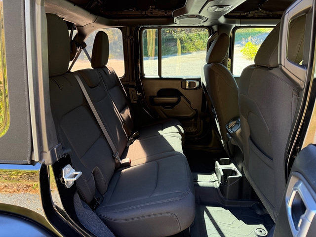 Used 2021 Jeep Wrangler Willys image 18