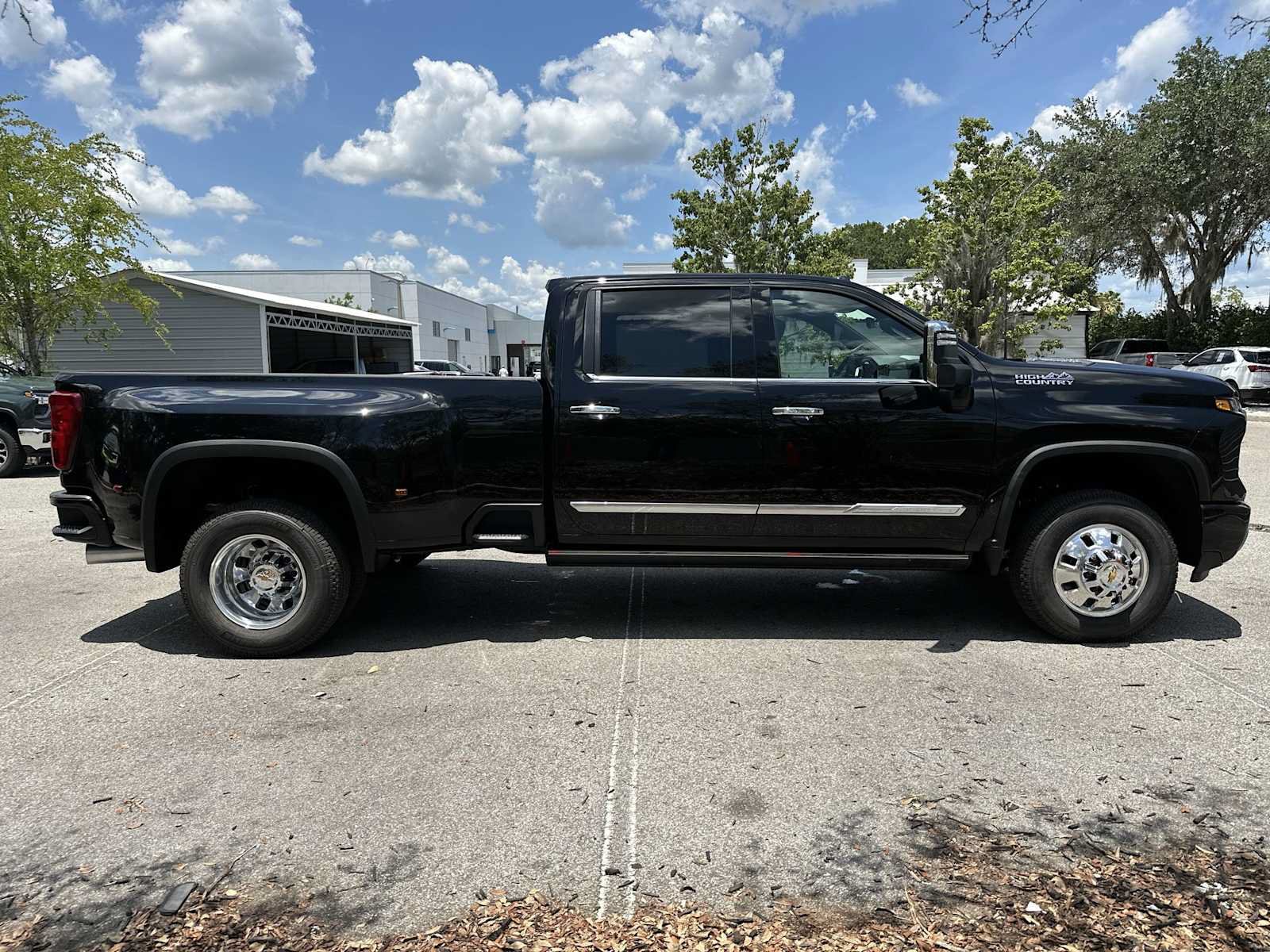 New 2026 Chevrolet Silverado 3500 High Country w/ High Country Premium Package AWD/4WD image 7