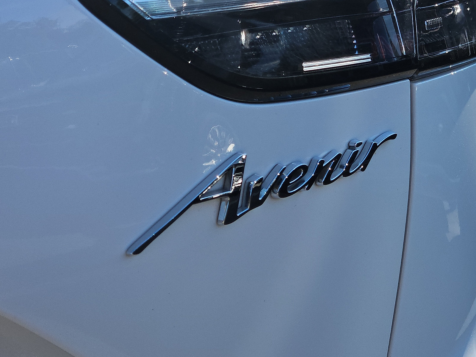 Used 2022 Buick Envision Avenir w/ Technology Package II AWD/4WD image 31