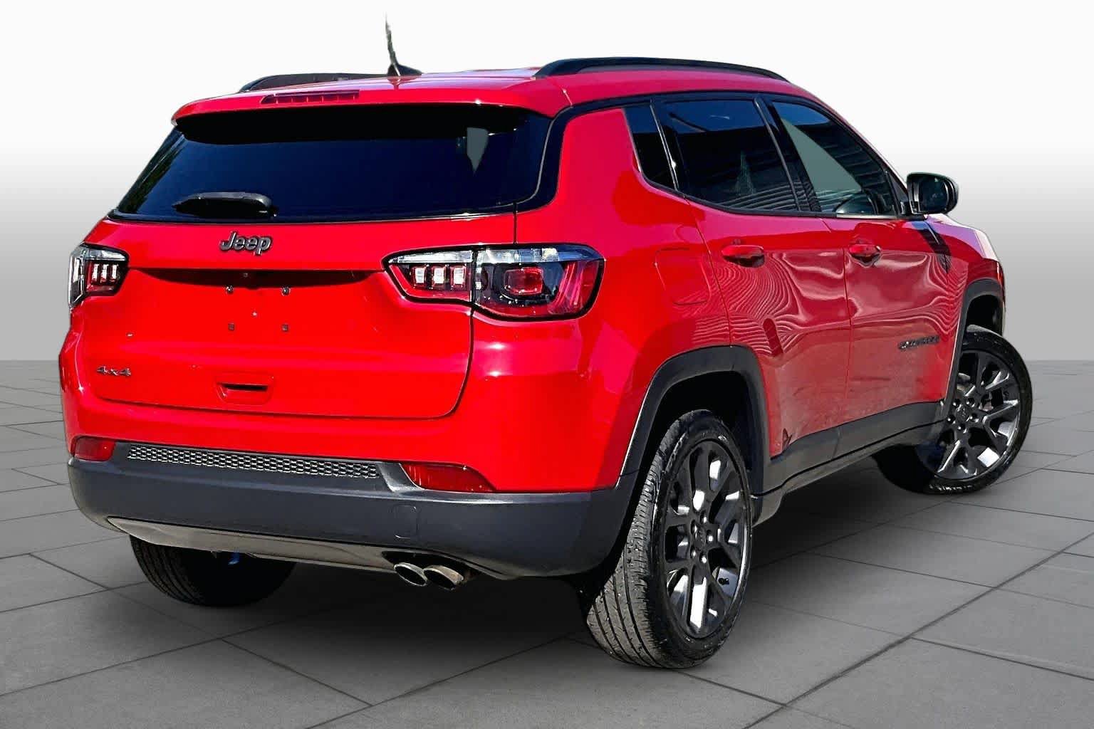 Used 2021 Jeep Compass Latitude AWD/4WD image 13