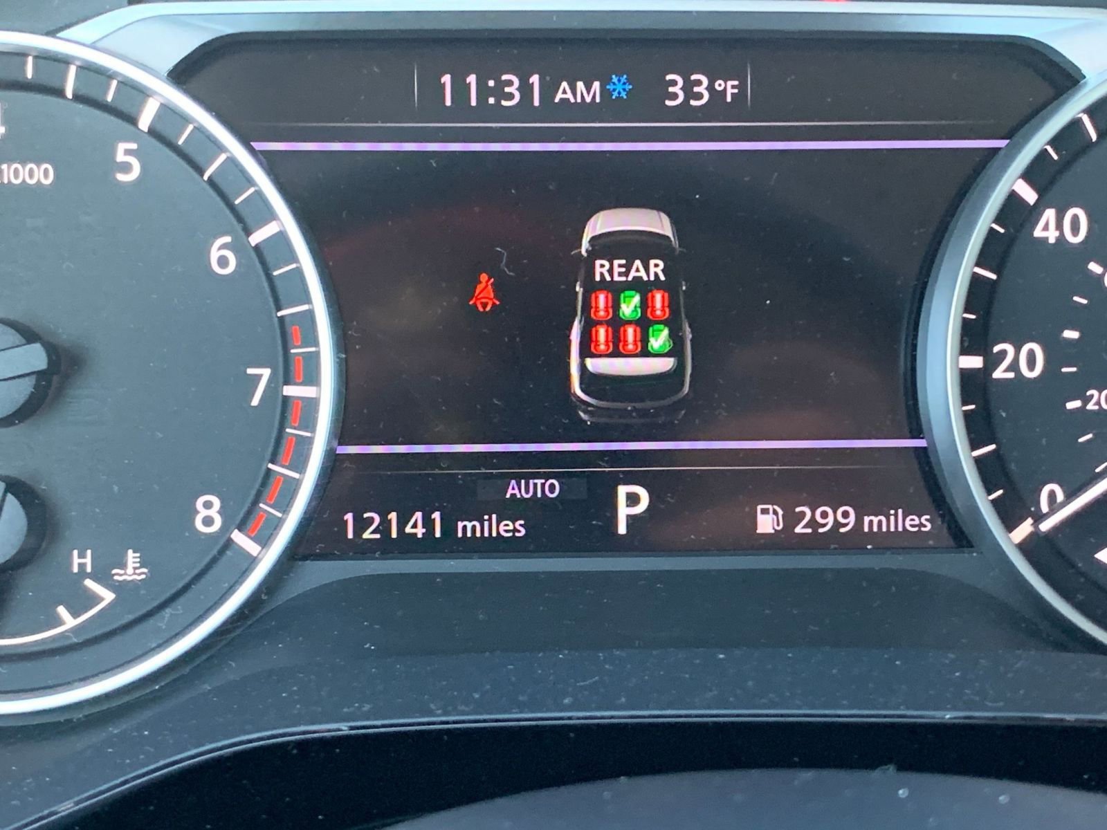 Used 2025 Nissan Pathfinder SV image 43