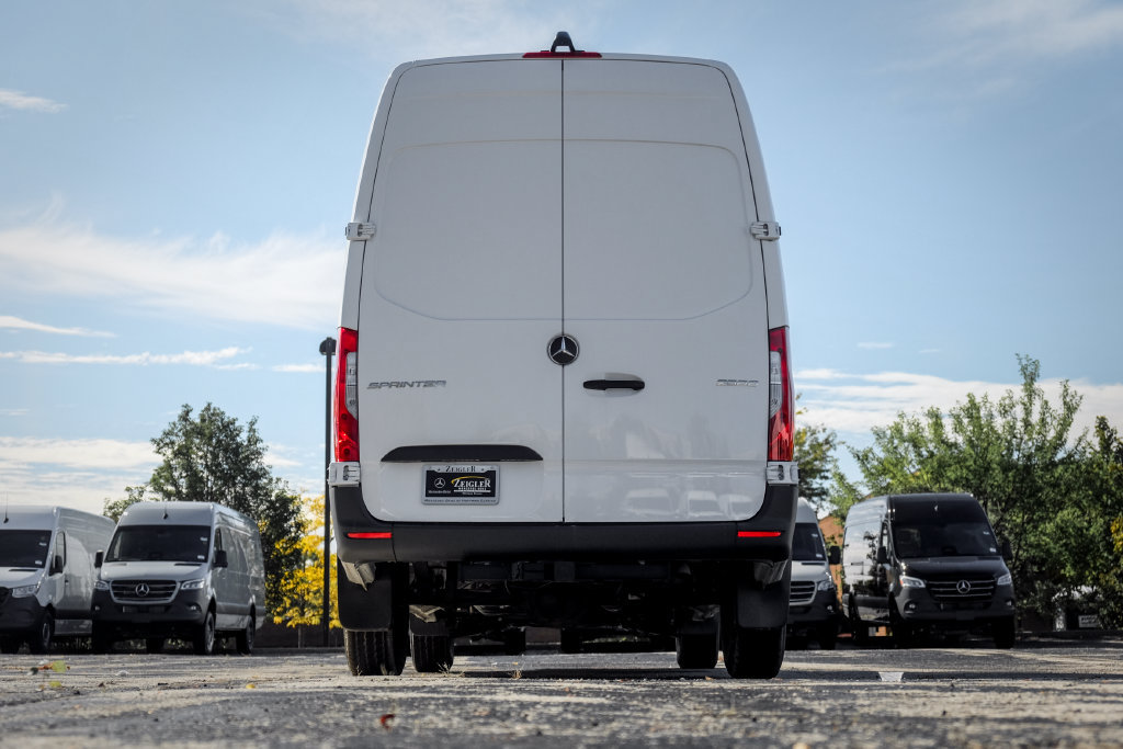 New 2025 Mercedes-Benz Sprinter 2500 image 8