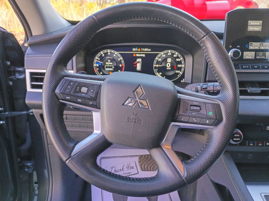 Used 2024 Mitsubishi Outlander SEL image 21