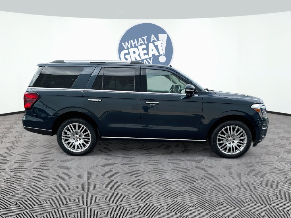Used 2024 Ford Expedition Limited RWD image 4