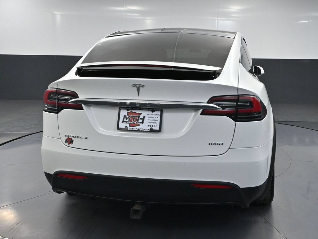 Used 2018 Tesla Model X 100D AWD/4WD image 4
