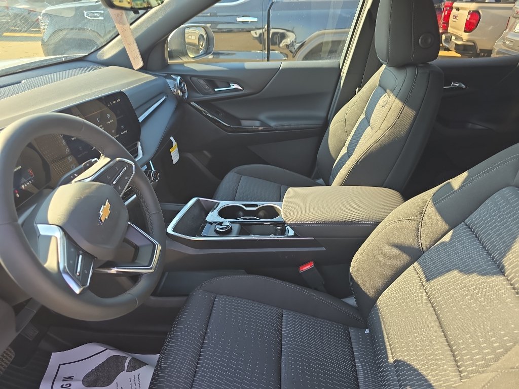 New 2027 Chevrolet Equinox LT w/ Safety and Technology Package FWD image 14