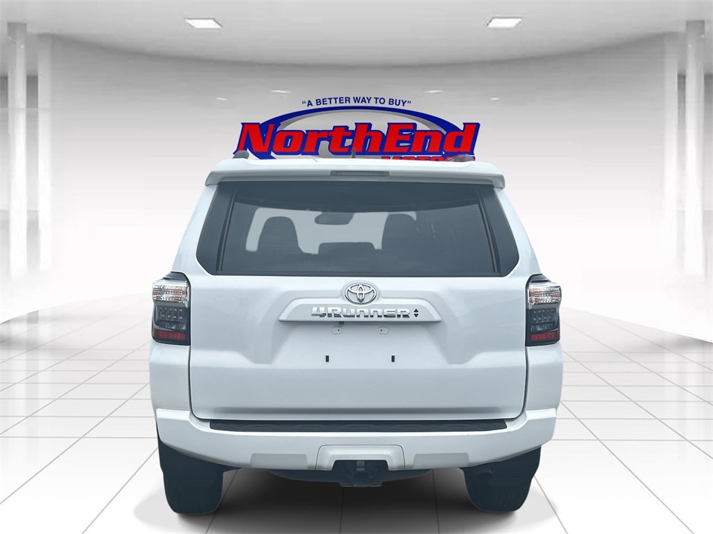 Used 2024 Toyota 4Runner SR5 image 5