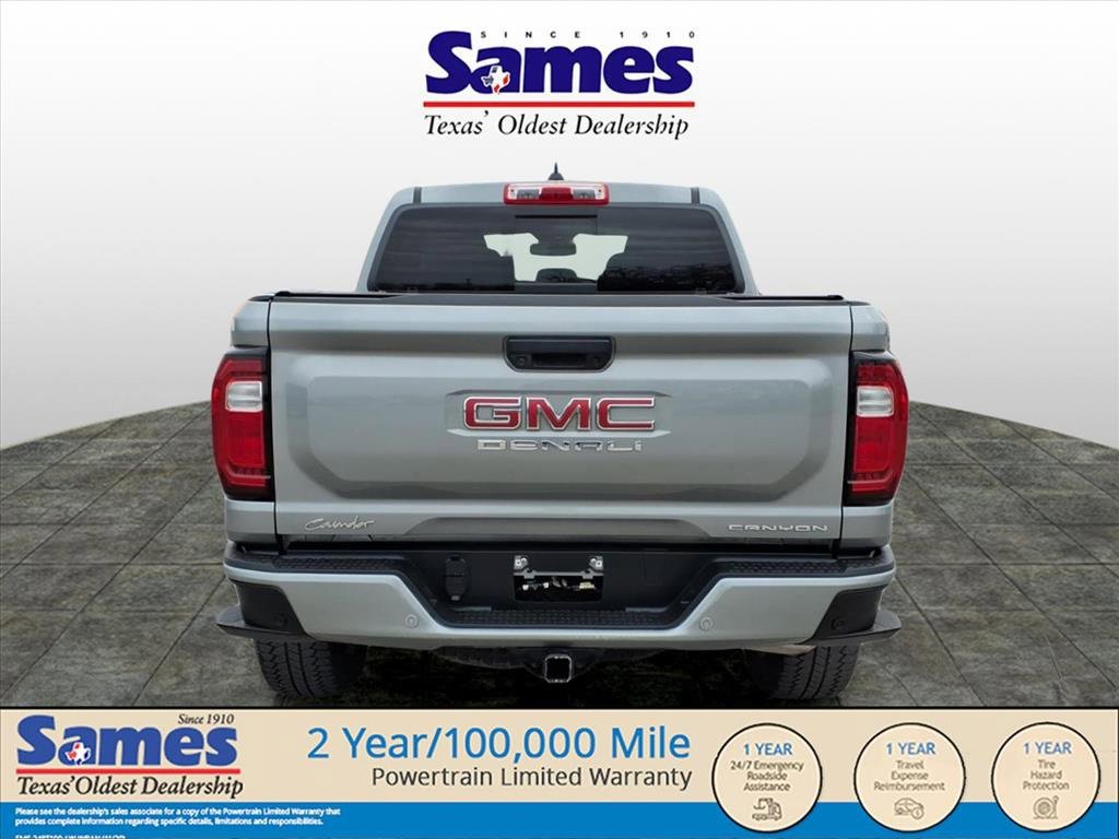 Used 2023 GMC Canyon Denali image 9