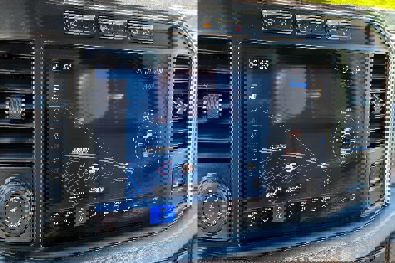 Used 2024 Ford F250 Platinum image 26