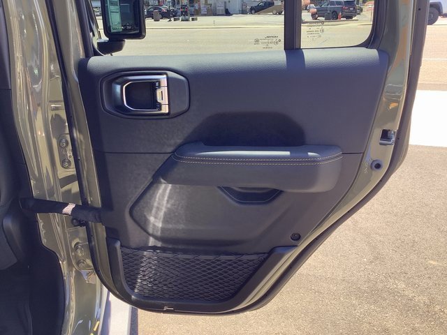 New 2025 Jeep Wrangler Unlimited Rubicon 392 image 38